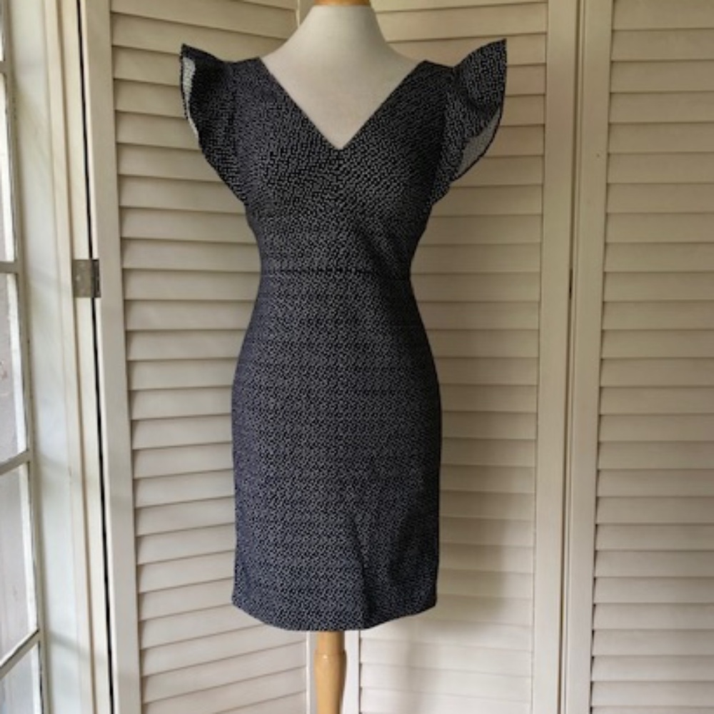 Monique Lhuillier Sheath Dress